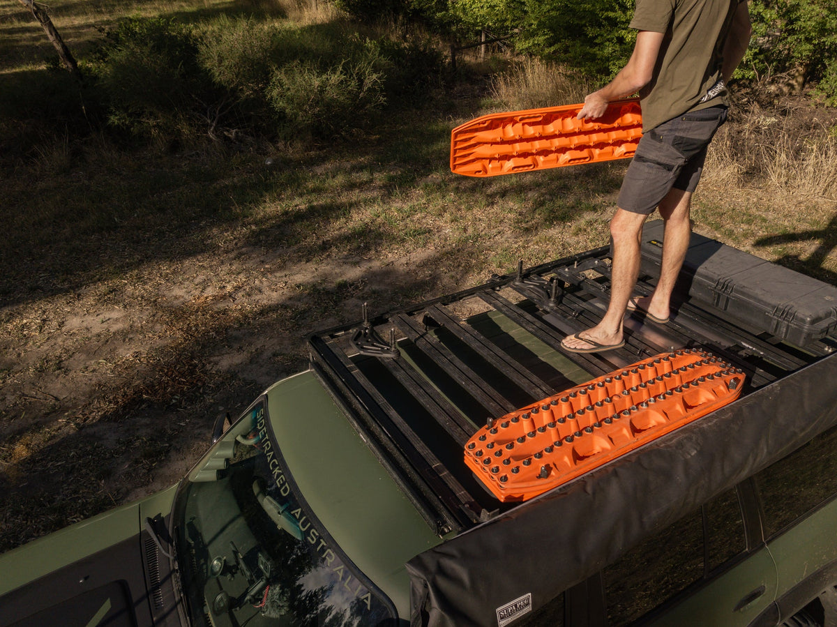 MAXTRAX FLAT RACK MOUNT XTREME XMPS WITH UNIVERSAL MOUNTING